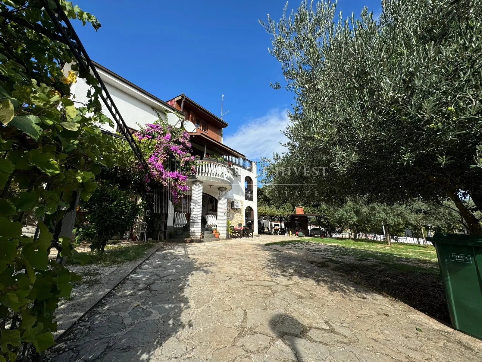 posedarje-turistička zgrada 40m od mora - slika 17