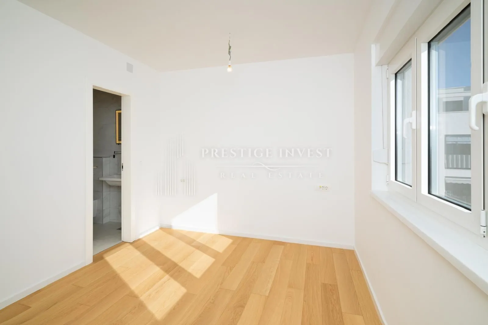 zadar-namješten trosoban penthouse s garažom - slika 39