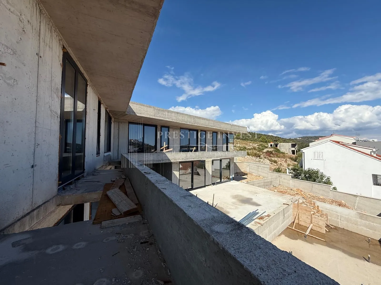 luksuzna vila- 5 soba, galerija, lift, bazen- 35m od plaže - slika 39