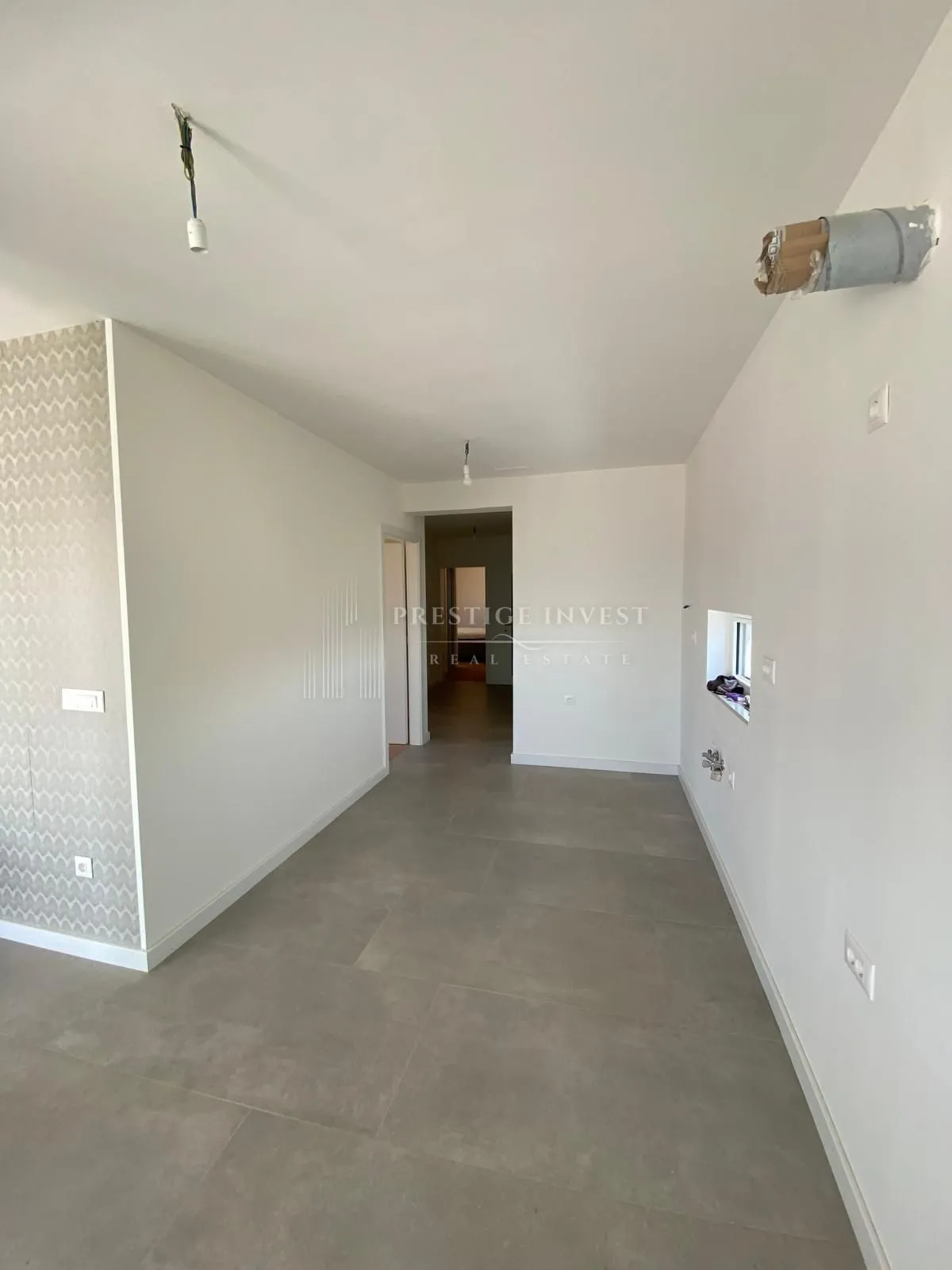 diklo- trosoban penthouse s krovnom terasom i pogledom na more - slika 9