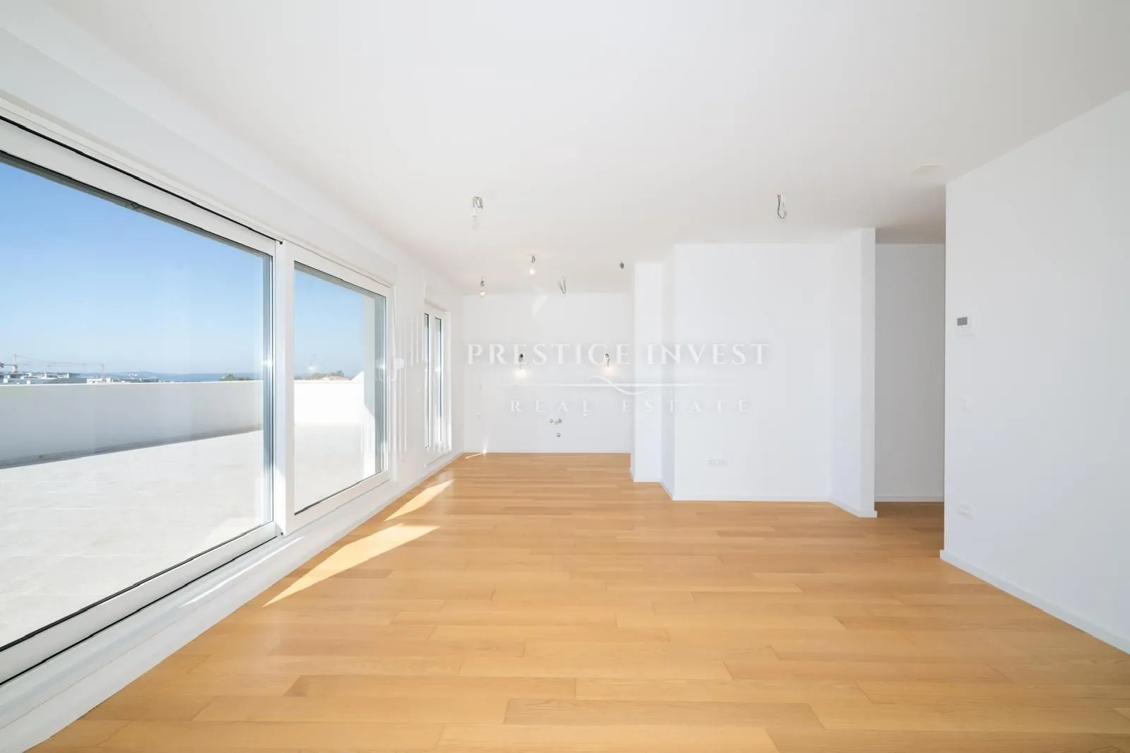 zadar-namješten trosoban penthouse s garažom - slika 38