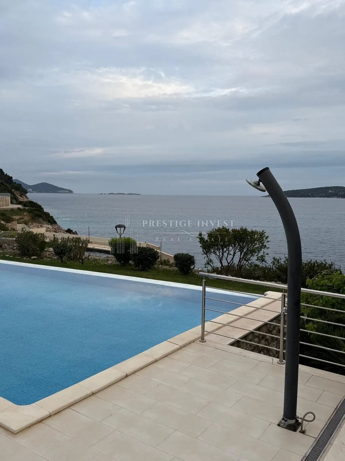 dubrovnik- prvi red uz more- jedinstvena prilika - slika 12