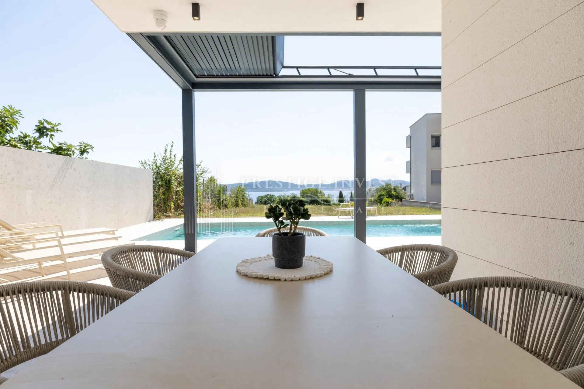 zadar- luksuzan penthouse s pogledom na more- blizina plaže - slika 10