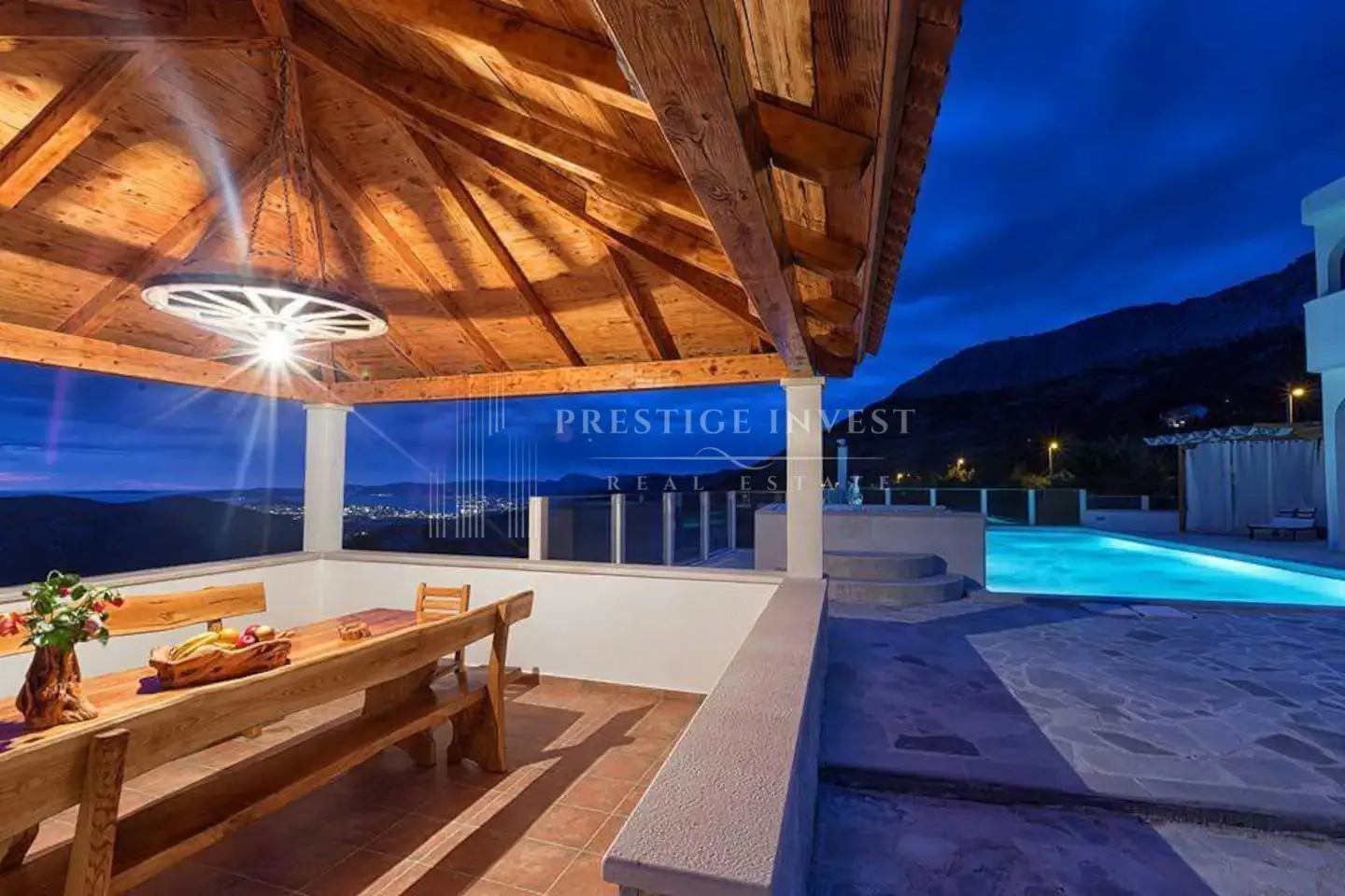 luksuzna vila s bazenom s panoramskim pogledom na split - slika 15