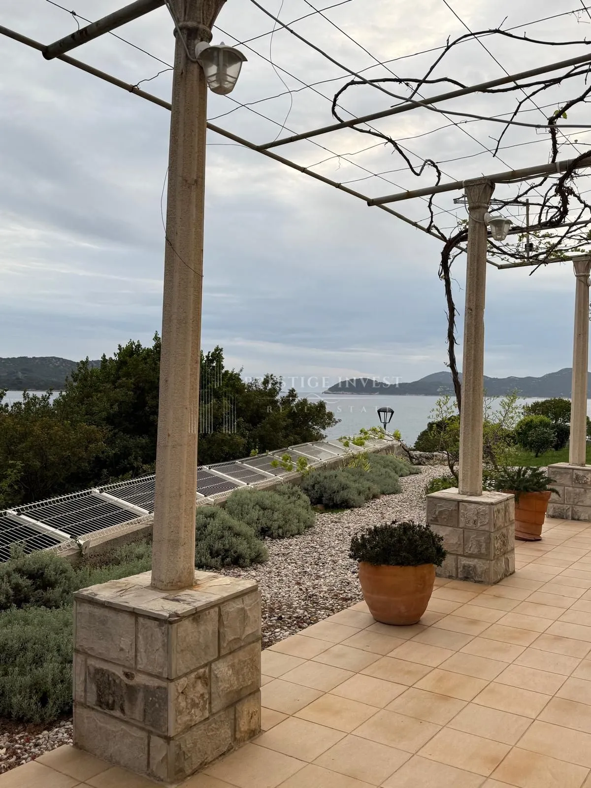 dubrovnik- prvi red uz more- jedinstvena prilika - slika 22