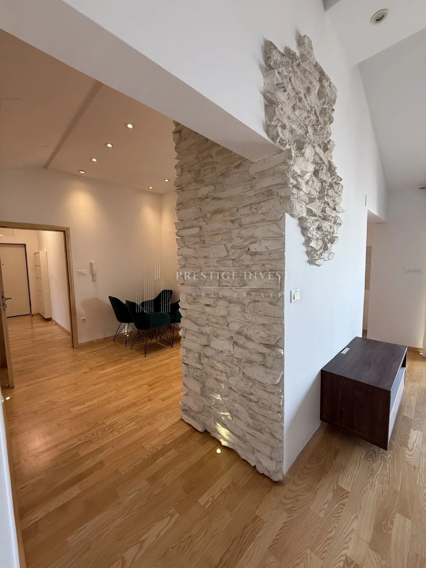 zadar- trosoban stan s garažom- 90m2 - slika 28