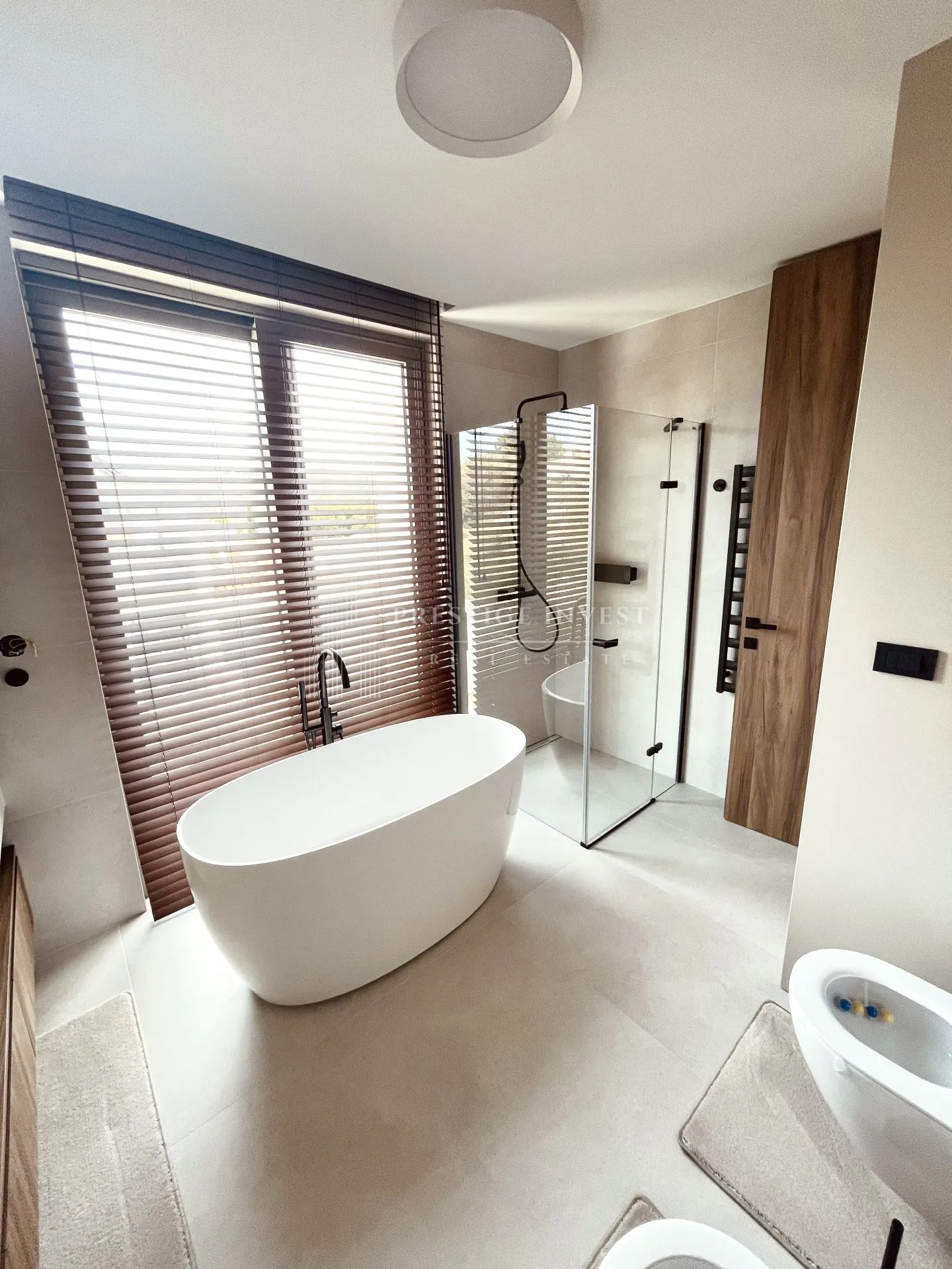rogoznica- centar- luksuzan namješten penthouse - slika 70
