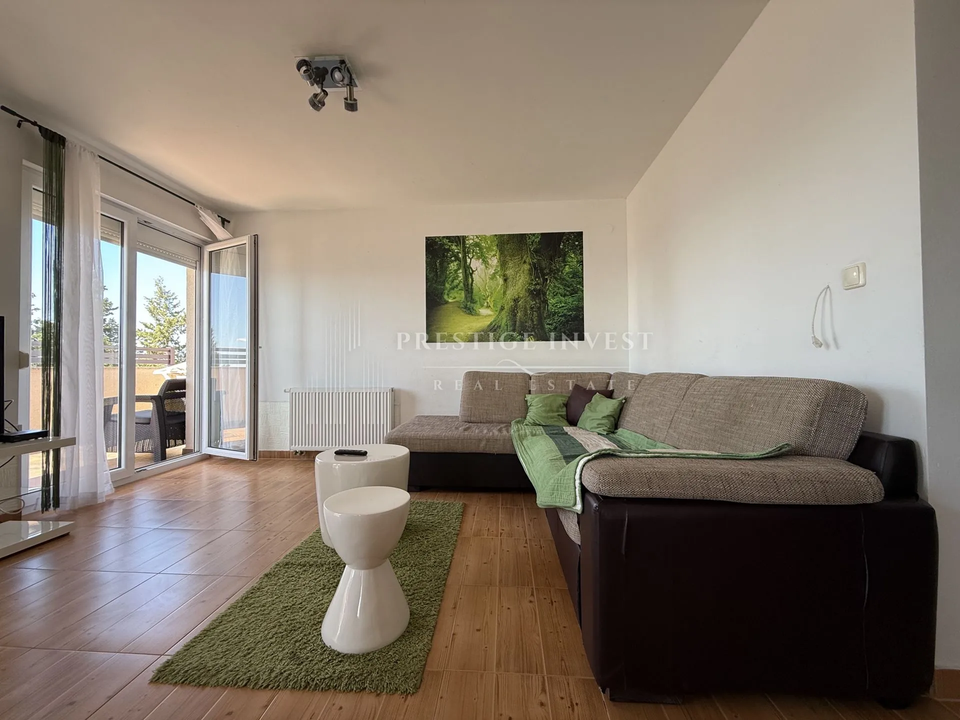 prvi red uz more- trosoban penthouse s krovnom terasom - slika 19