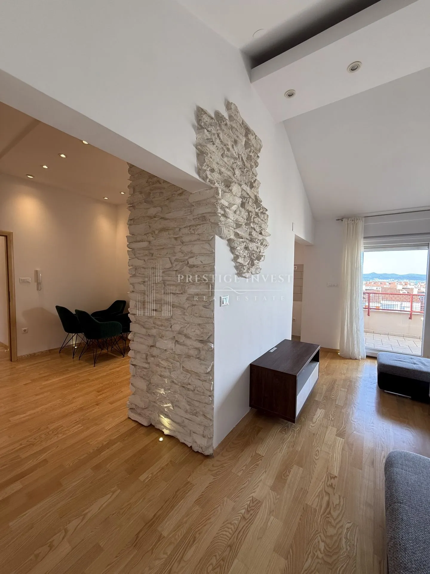 zadar- trosoban stan s garažom- 90m2 - slika 29