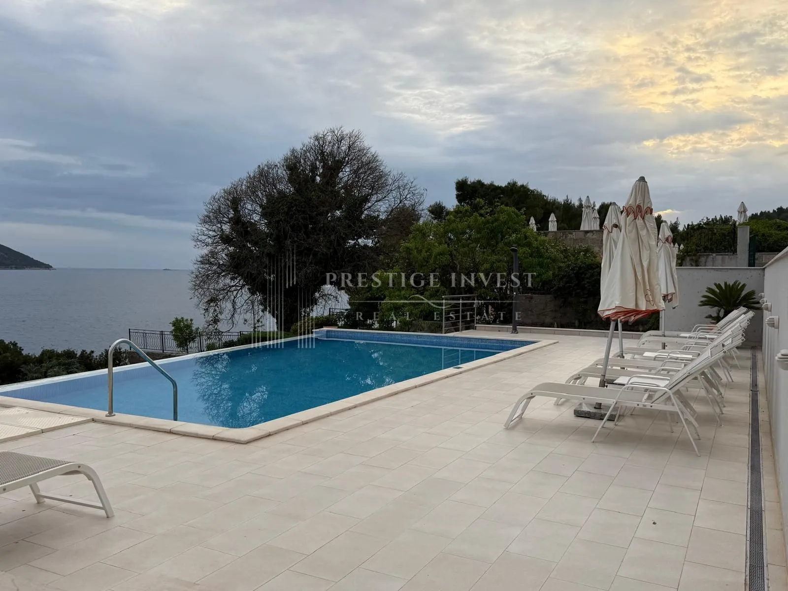 dubrovnik- prvi red uz more- jedinstvena prilika - slika 18
