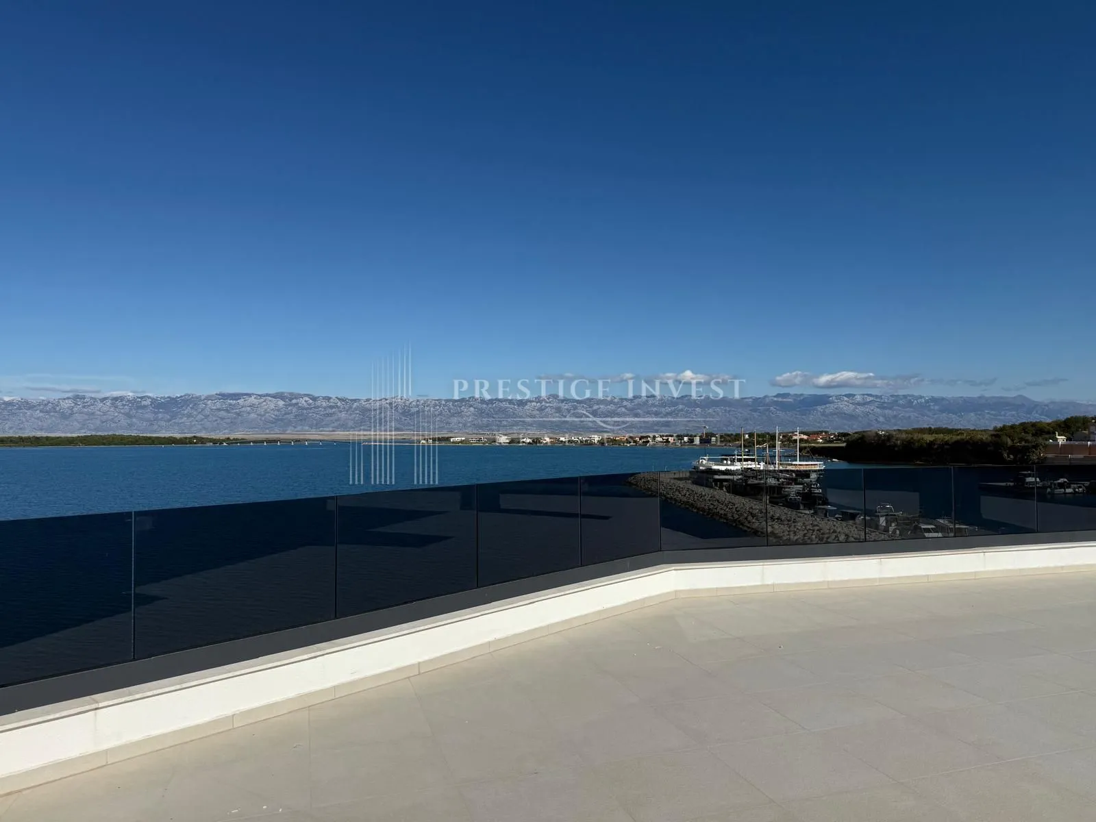 penthouse - s8- trosoban stan prvi red uz more - slika 3