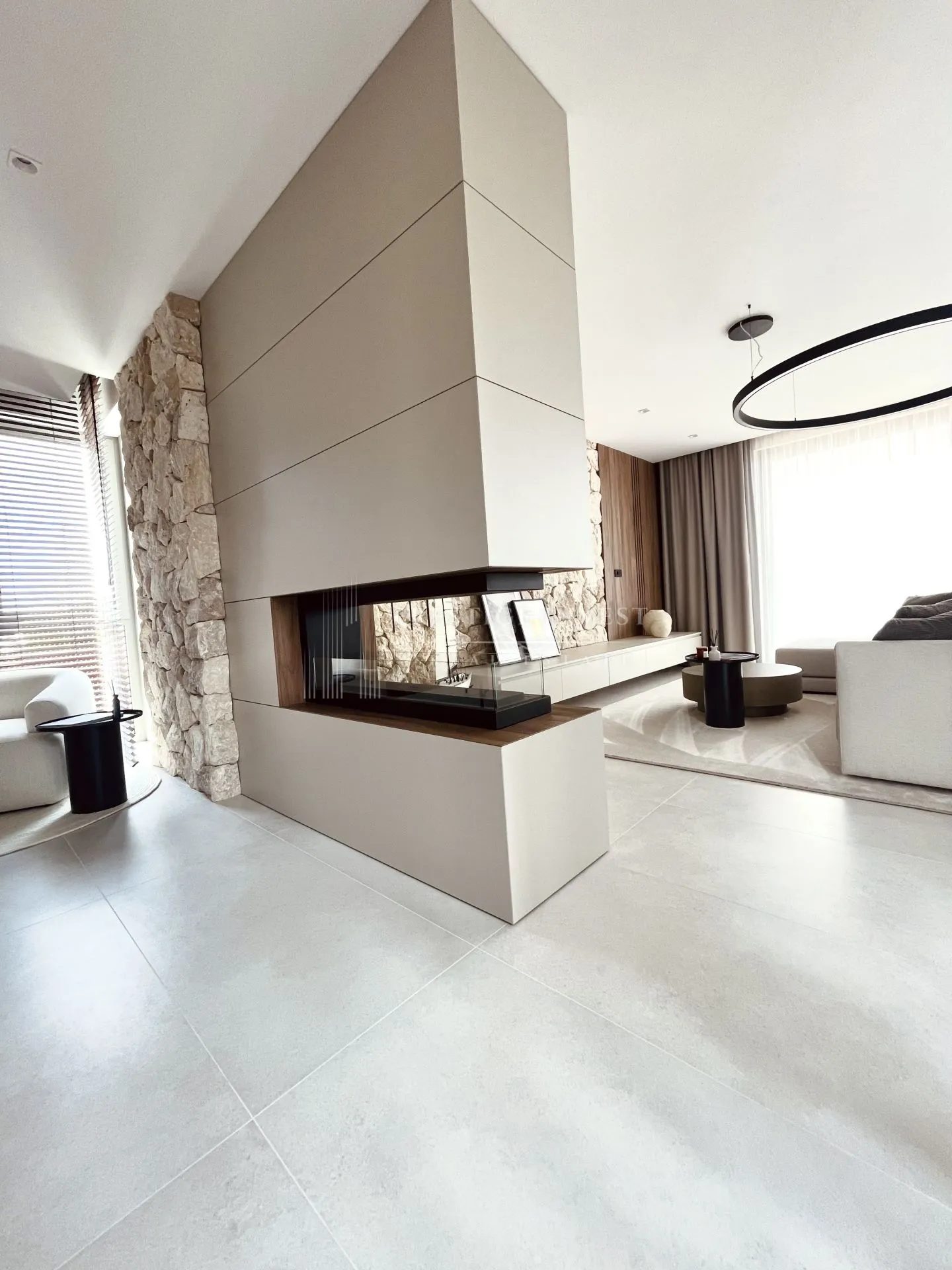 rogoznica- centar- luksuzan namješten penthouse - slika 55