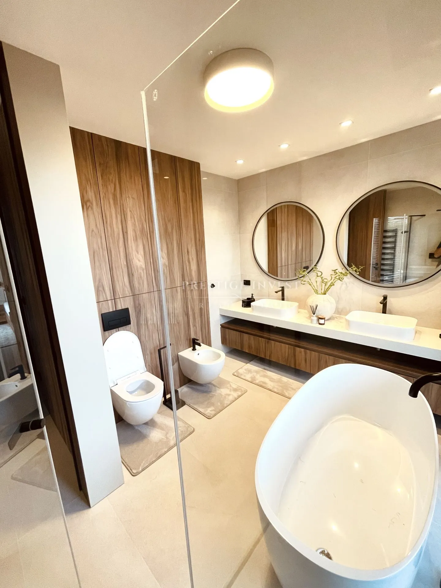 rogoznica- centar- luksuzan namješten penthouse - slika 40