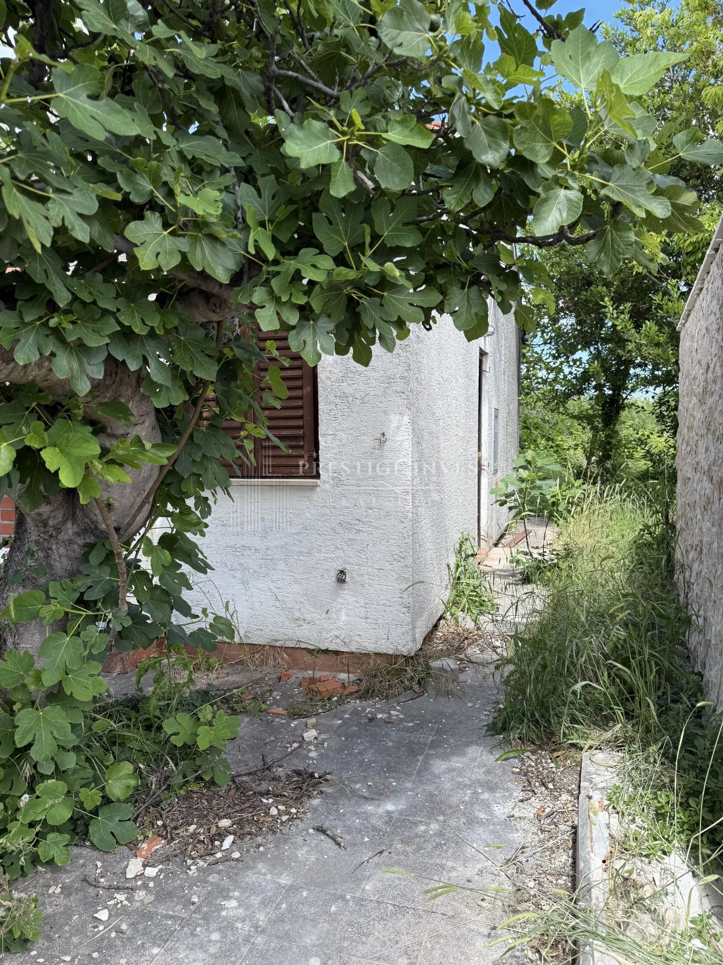 prilika- prvi red uz more- kuća 480m2 - slika 19