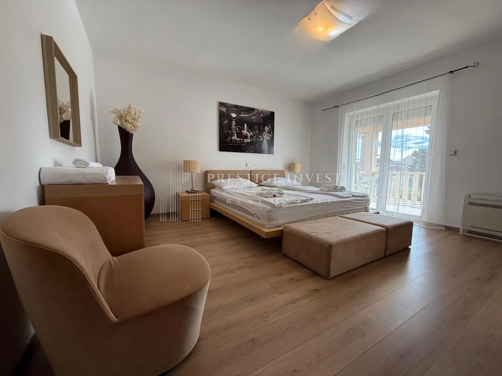 kuća s 3 stana - prvi red uz more - 580m2 - slika 46