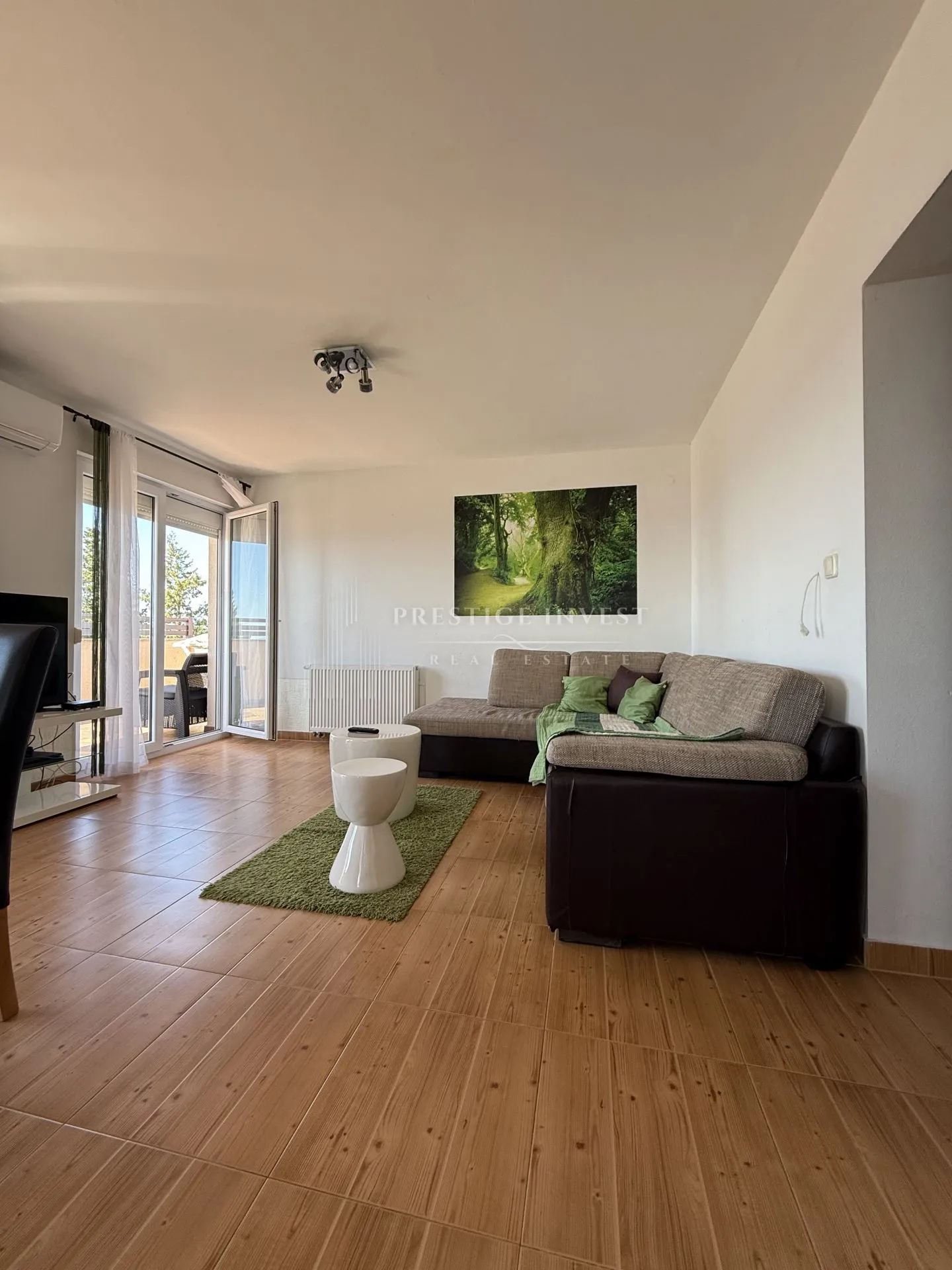 prvi red uz more- trosoban penthouse s krovnom terasom - slika 21