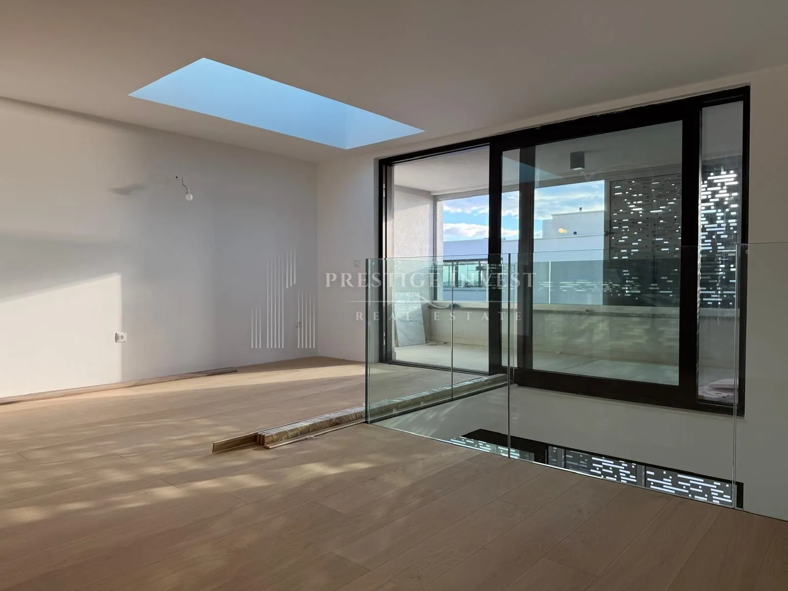 zadar- penthouse s galerijom i krovnom terasom - slika 41