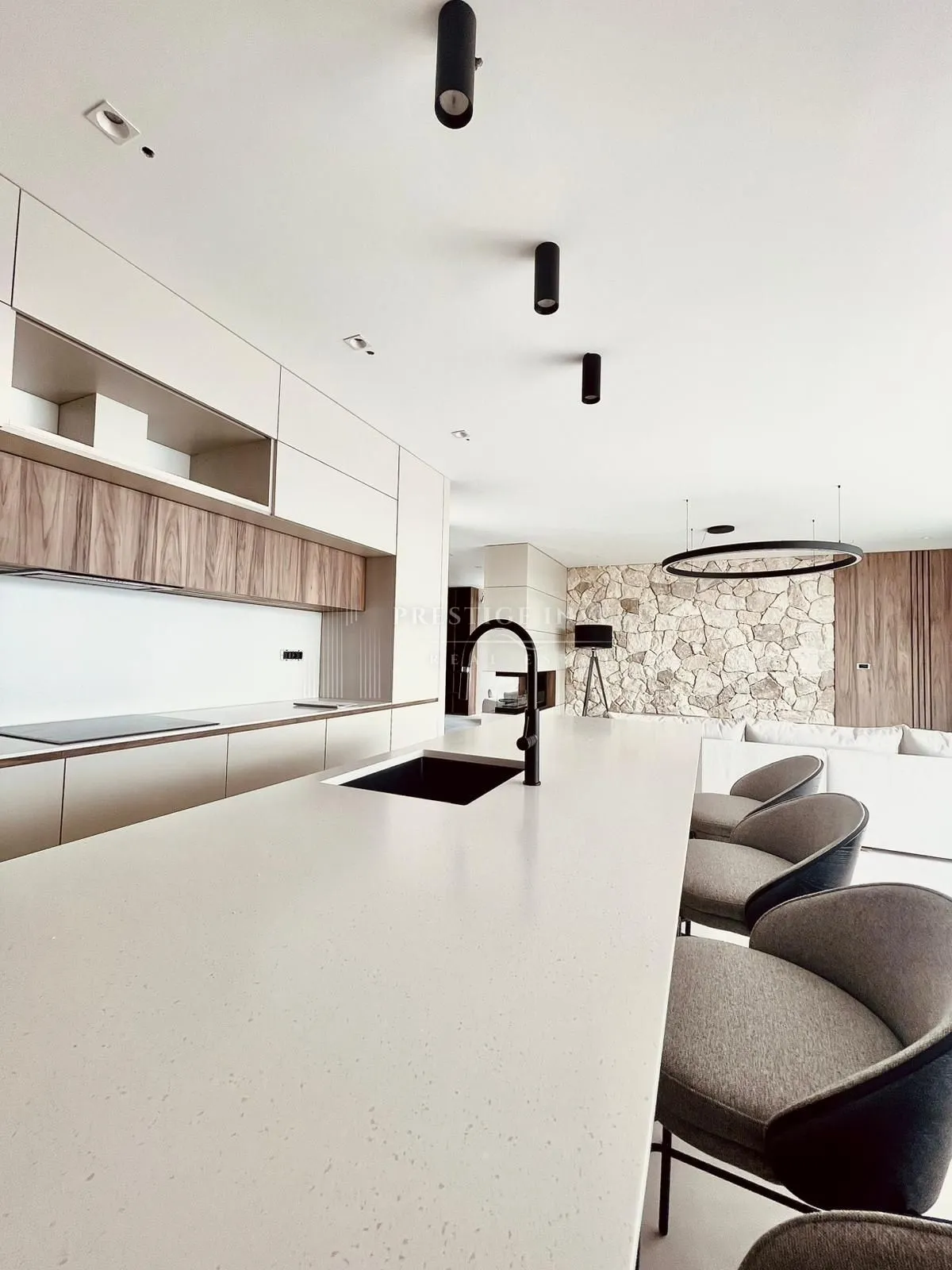 rogoznica- centar- luksuzan namješten penthouse - slika 105