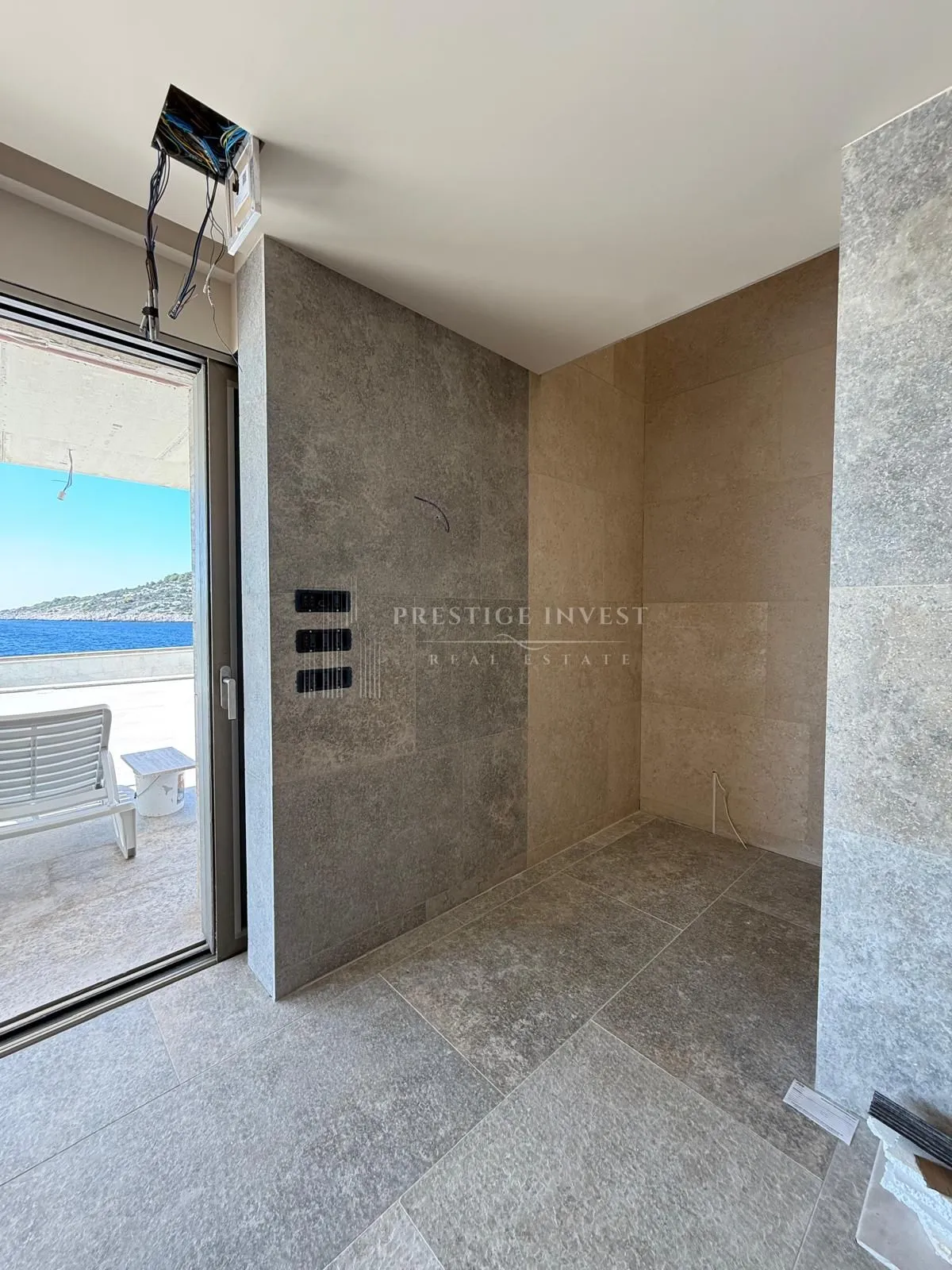rogoznica - luxuzna vila- prvi red uz more - slika 59