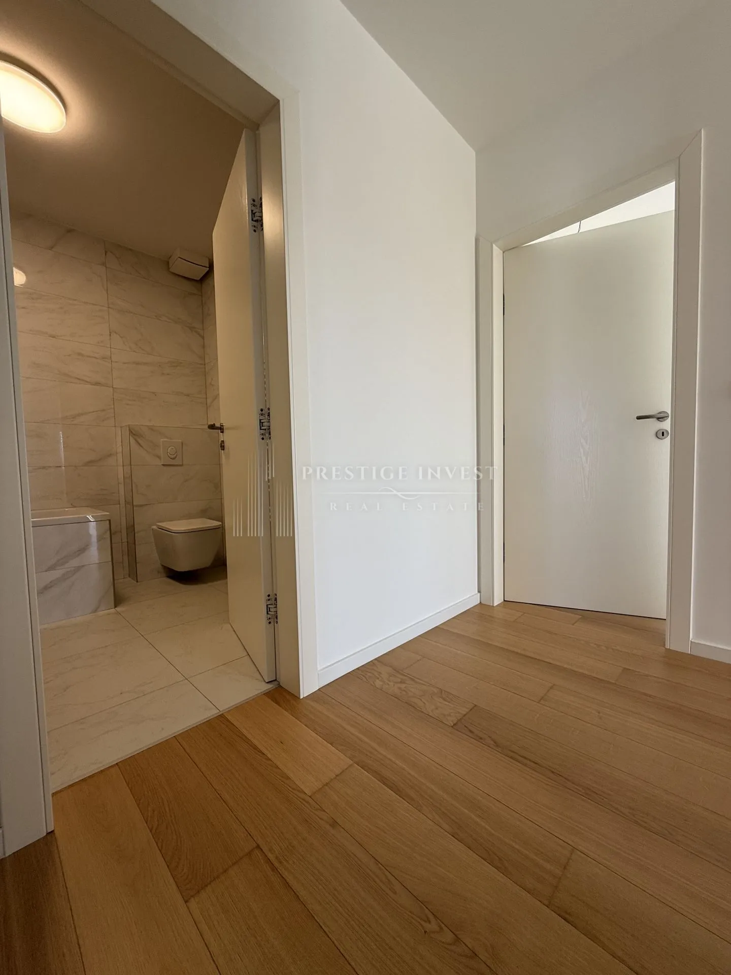 zadar-namješten trosoban penthouse s garažom - slika 19