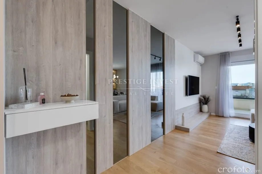 zadar-dvosoban penthouse s krovnom terasom - slika 17