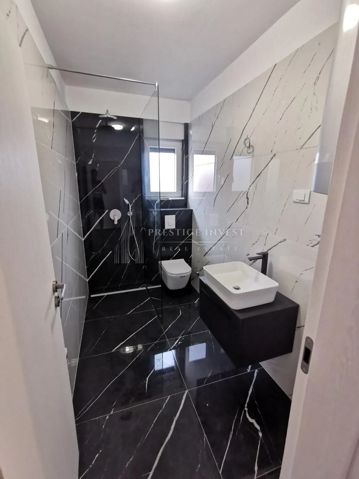 zadar- trosoban stan s krovnom terasom - slika 8