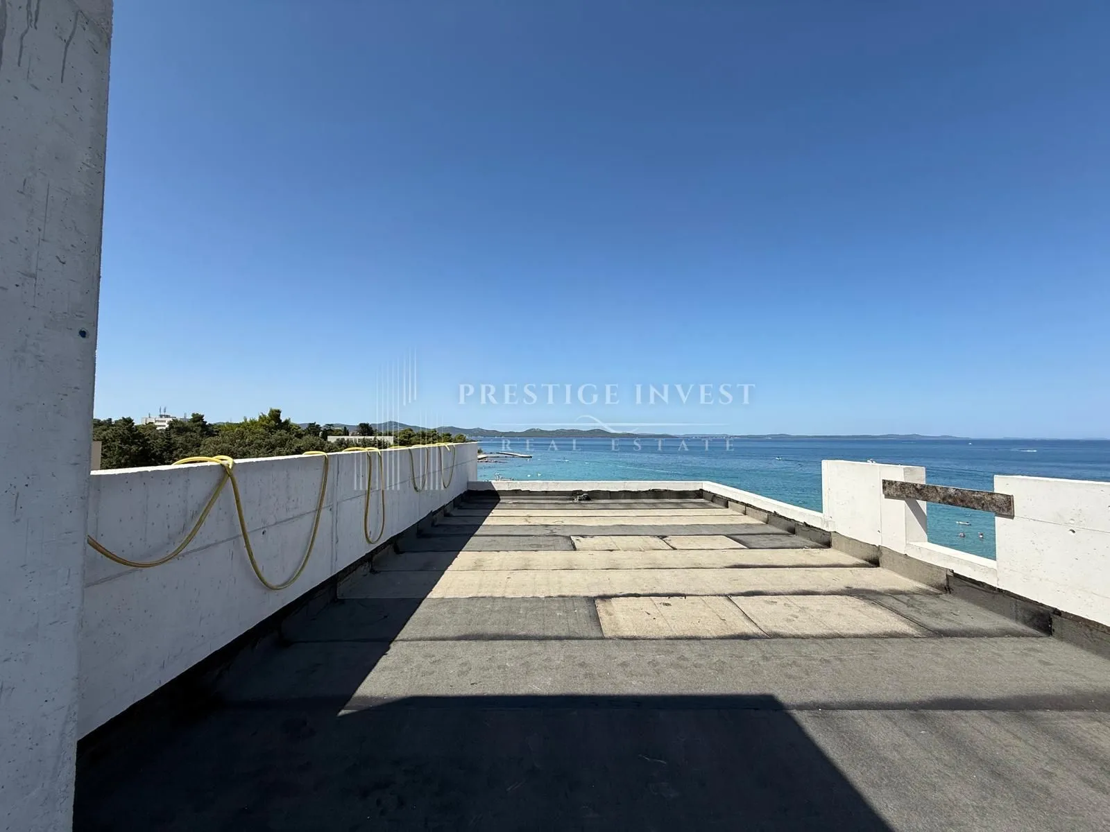 penthouse s5 prvi red uz more-krovna terasa,bazen - slika 7