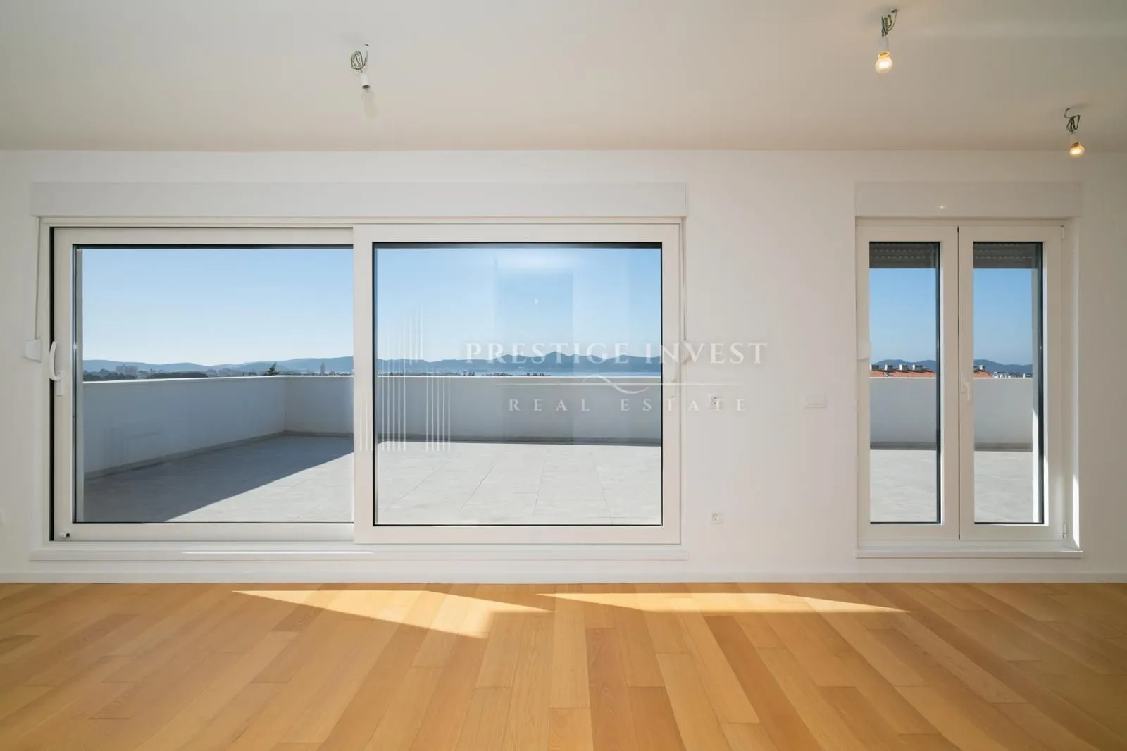 zadar-namješten trosoban penthouse s garažom - slika 40