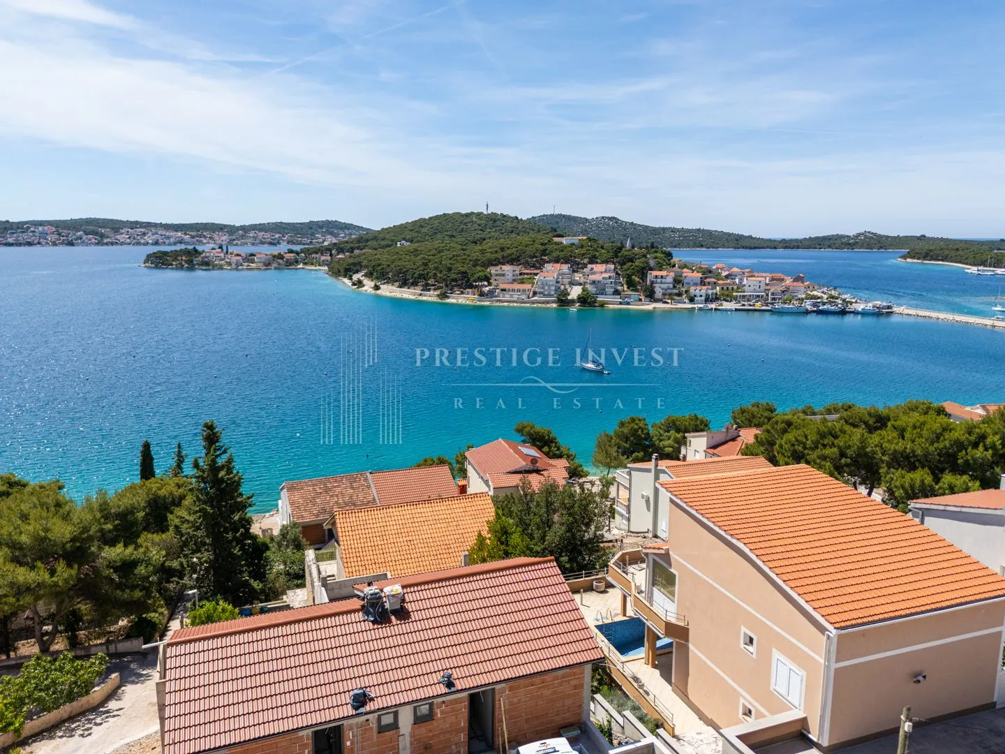 rogoznica- centar- luksuzan namješten penthouse - slika 6