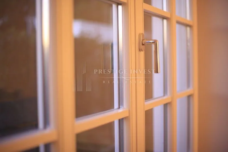 jedinstvena vila u centru zadra- prvi red uz more - slika 74