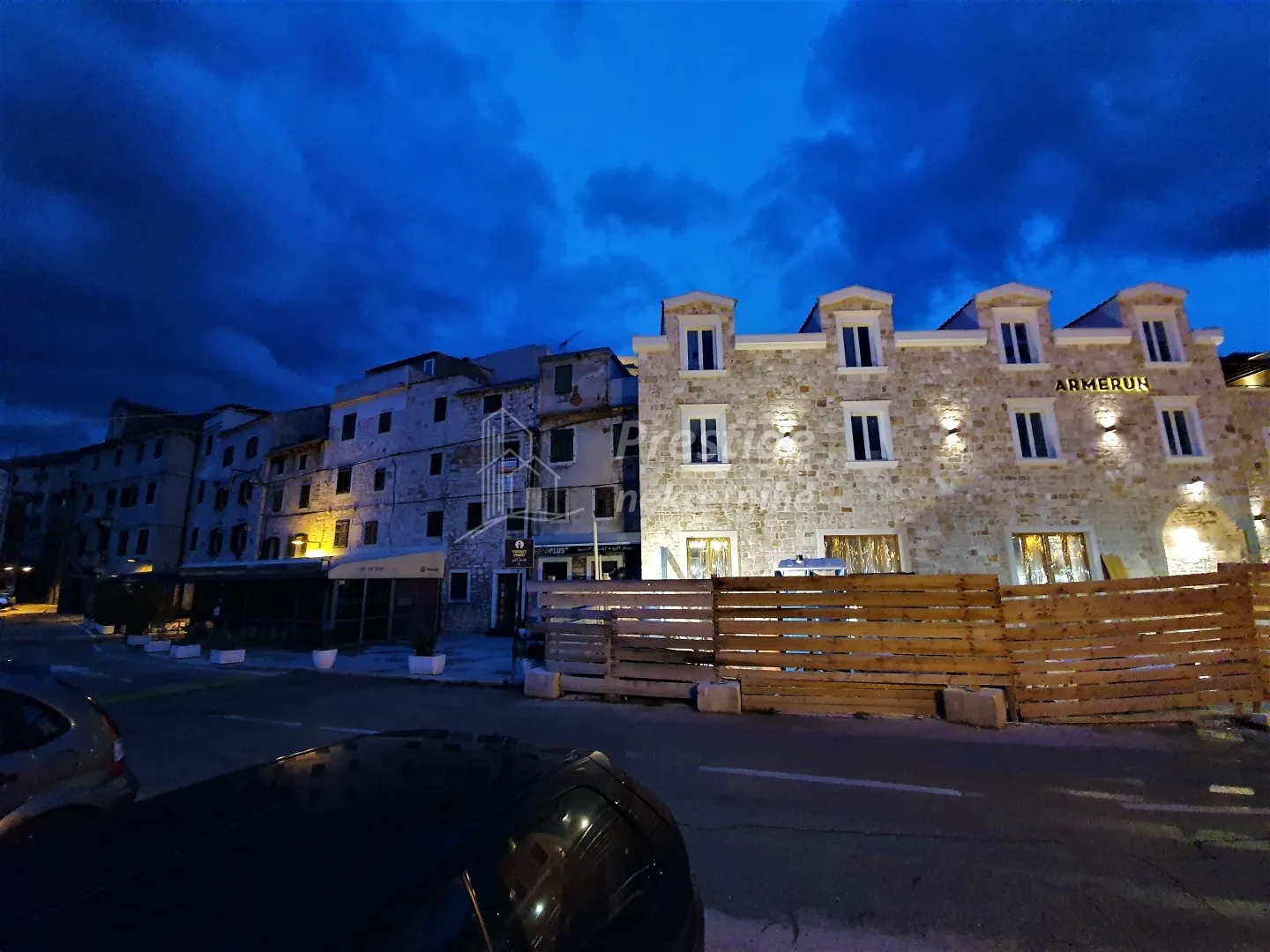prilika! kuća na samoj rivi u šibeniku! - slika 5