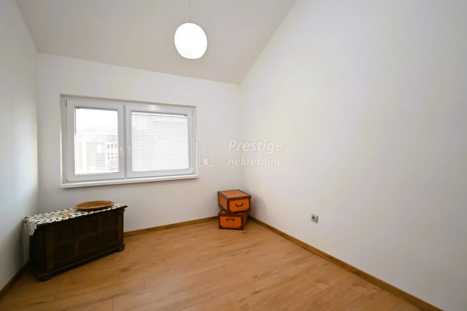 gornja dubrava, kuća 220m2 + garaža - slika 37