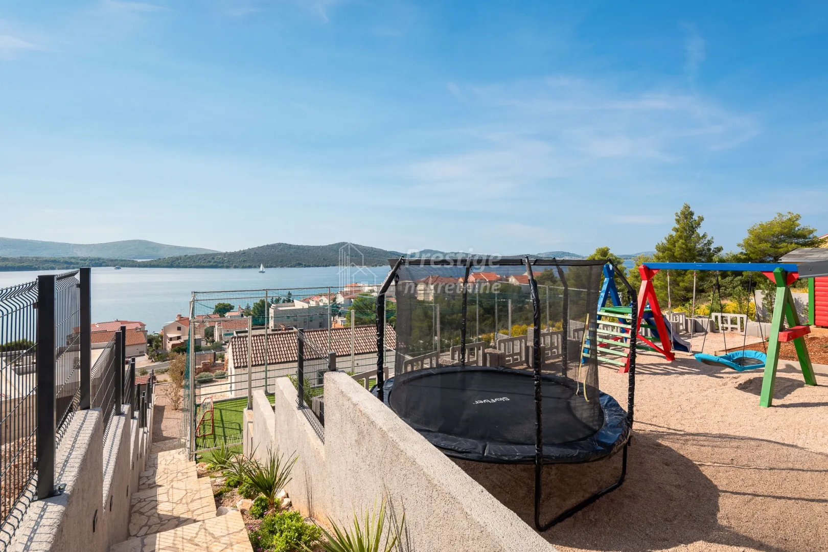 žaborić, luksuzna vila s bazenom i sportskim terenom - slika 65