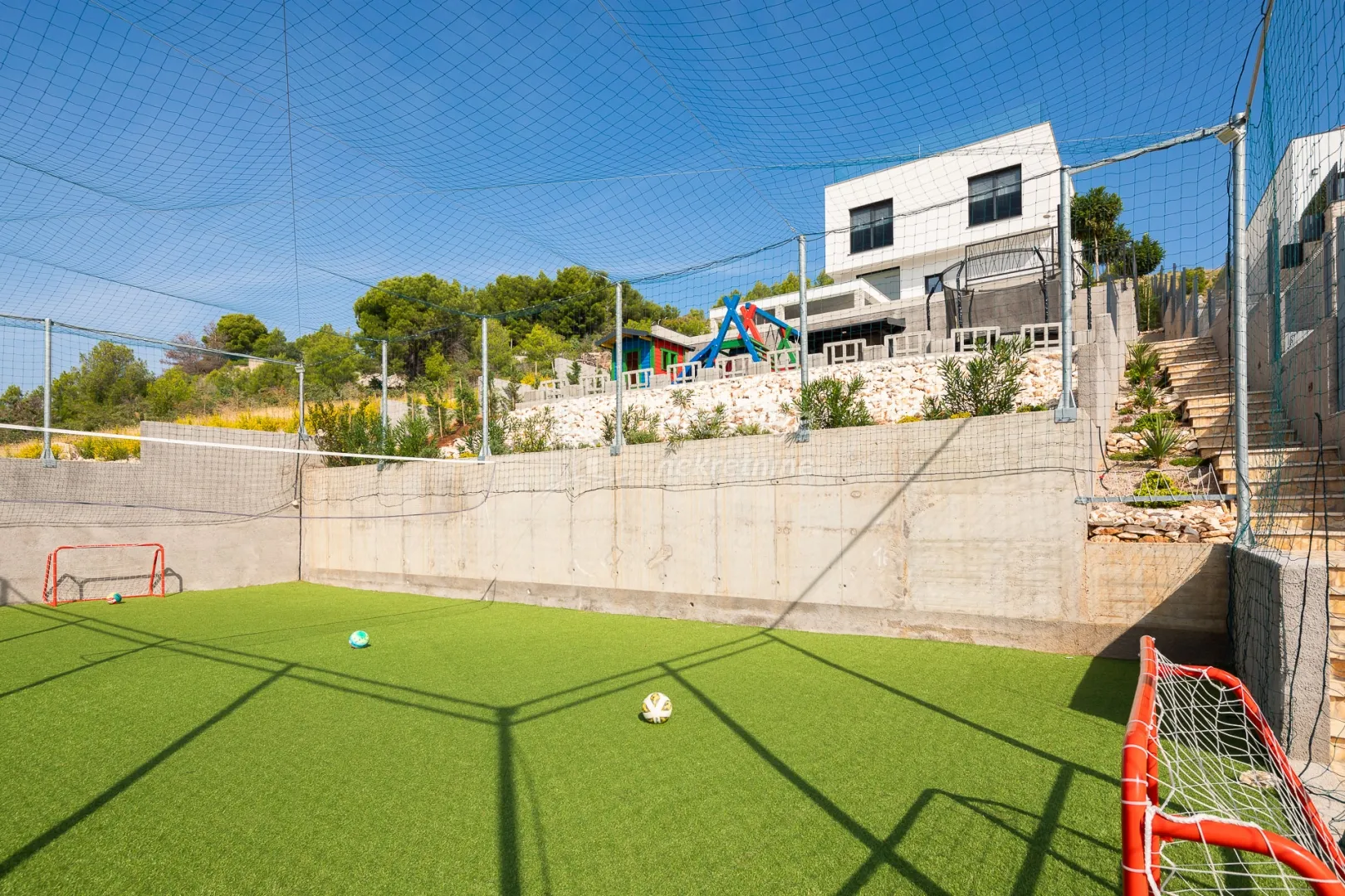 žaborić, luksuzna vila s bazenom i sportskim terenom - slika 46