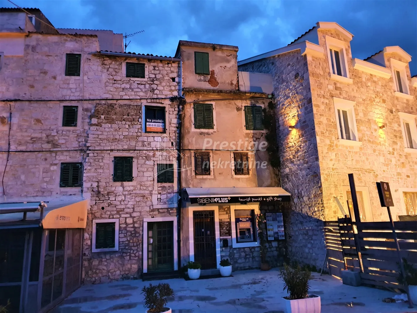 prilika! kuća na samoj rivi u šibeniku! - slika 4