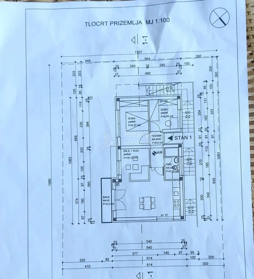 gornji bukovac,salopekova ulica, zgrada sa dva stana - slika 29