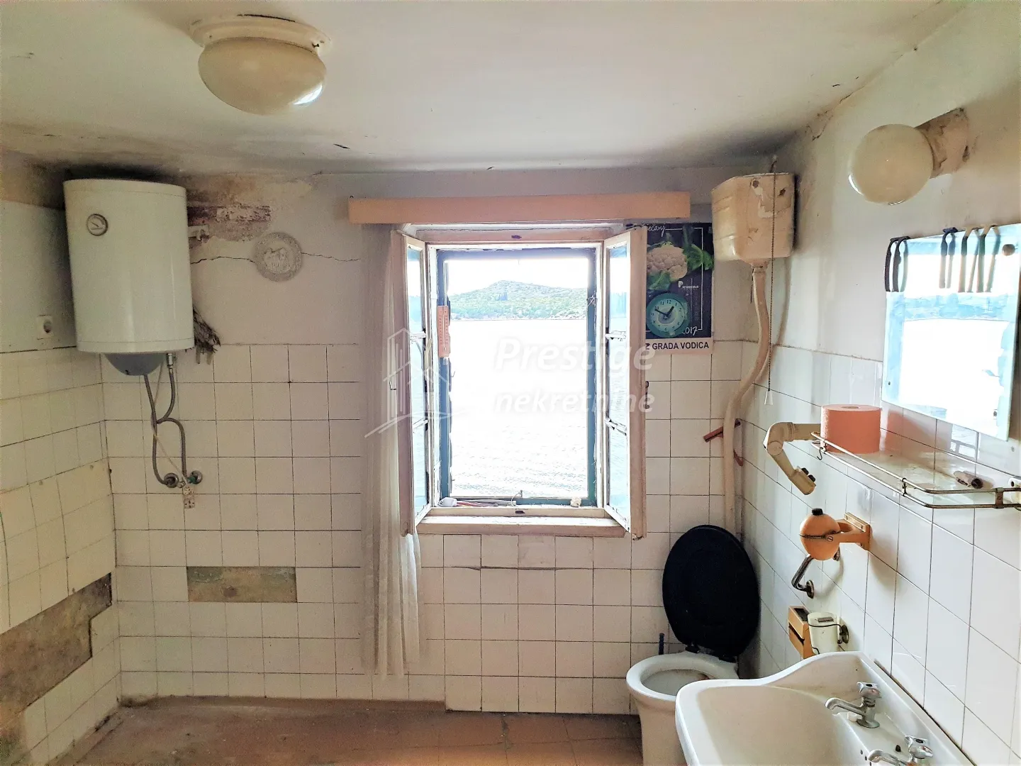 prilika! kuća na samoj rivi u šibeniku! - slika 30