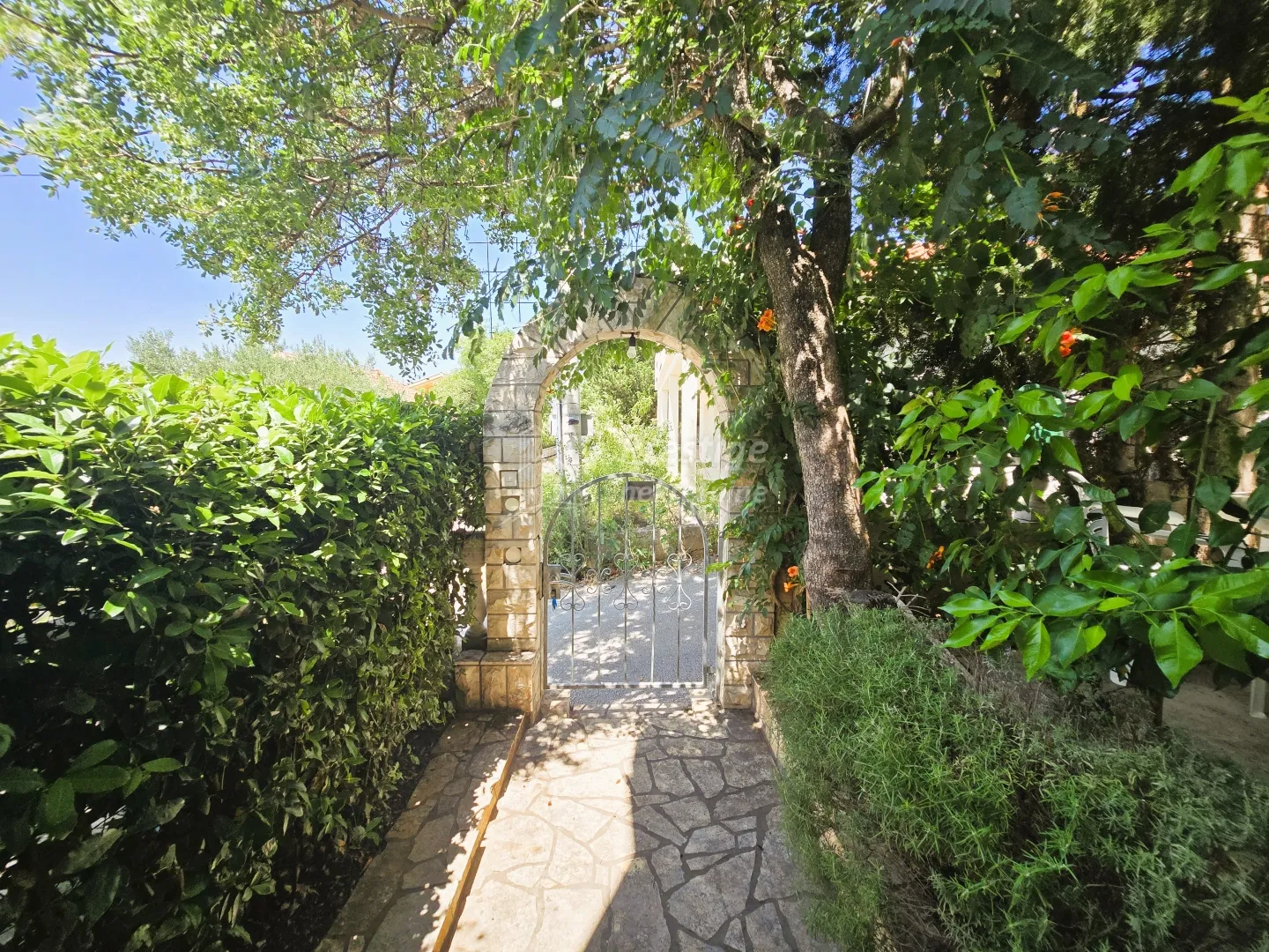 šušnjar, kruševo, prostrana kuća, 80m od mora - slika 3