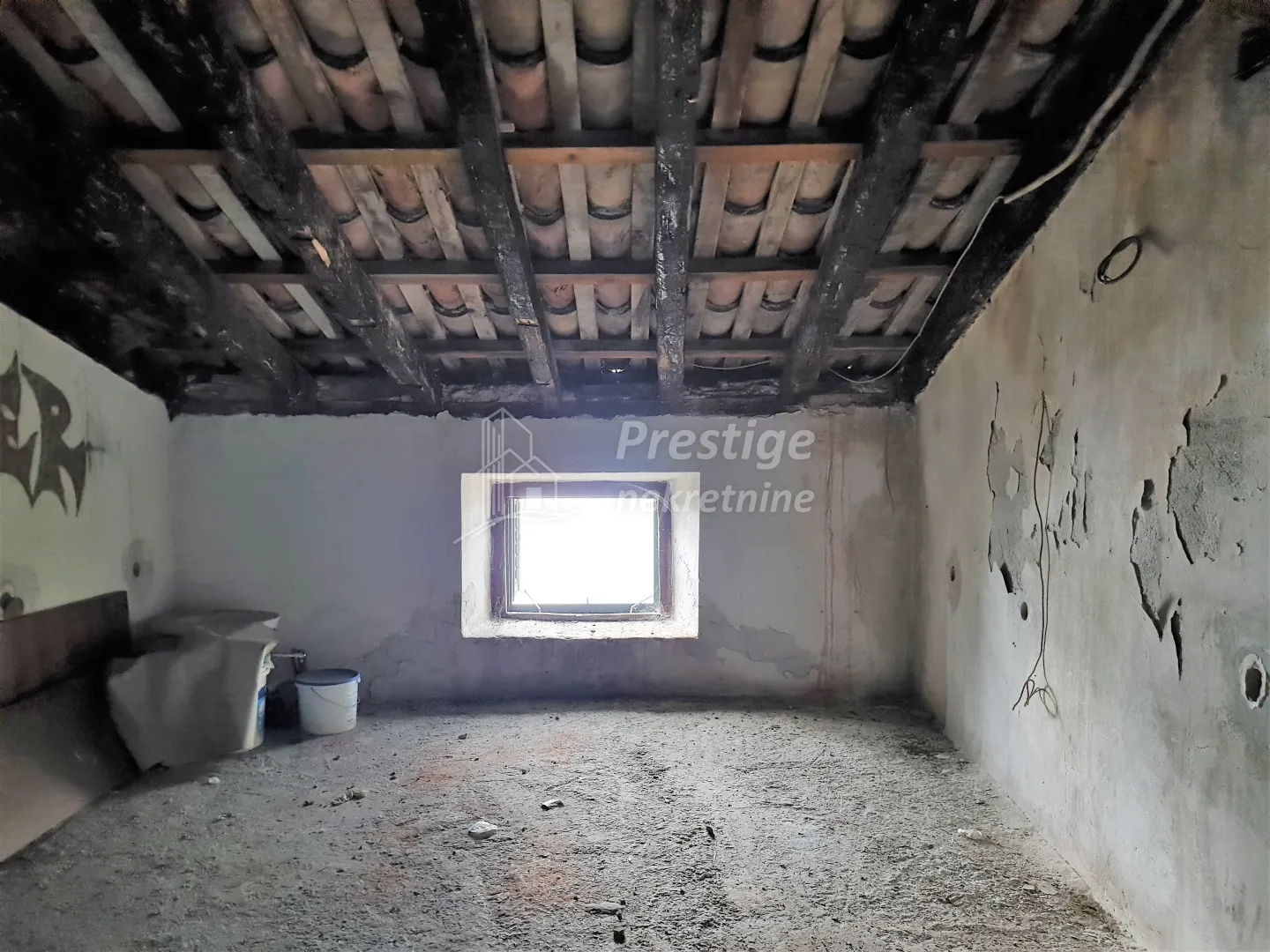 prilika! kuća na samoj rivi u šibeniku! - slika 10