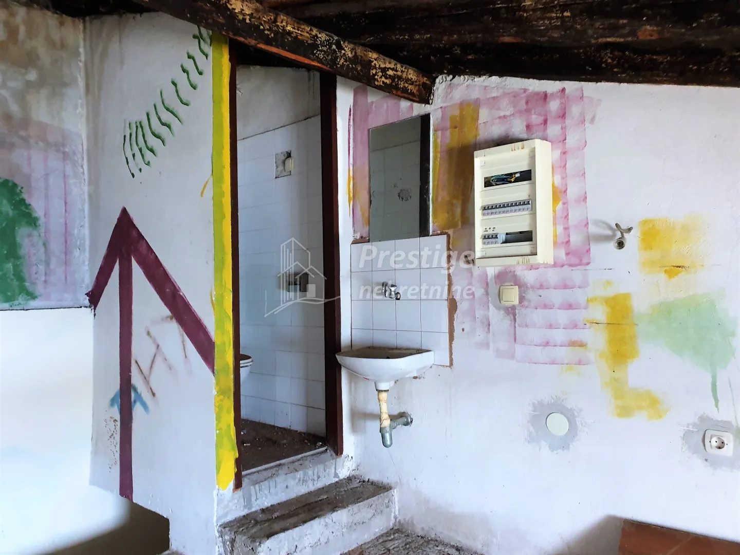 prilika! kuća na samoj rivi u šibeniku! - slika 11