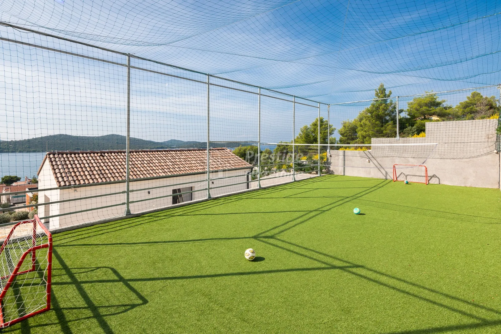 žaborić, luksuzna vila s bazenom i sportskim terenom - slika 16