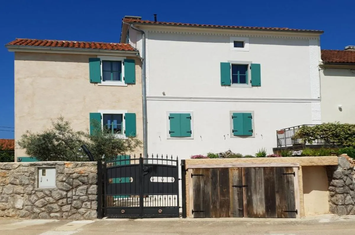 Kuća, prodaja, Malinska, Hrvatska, 249 m2, 690.000,00 EUR - Malinska, Malinska-Dubašnica