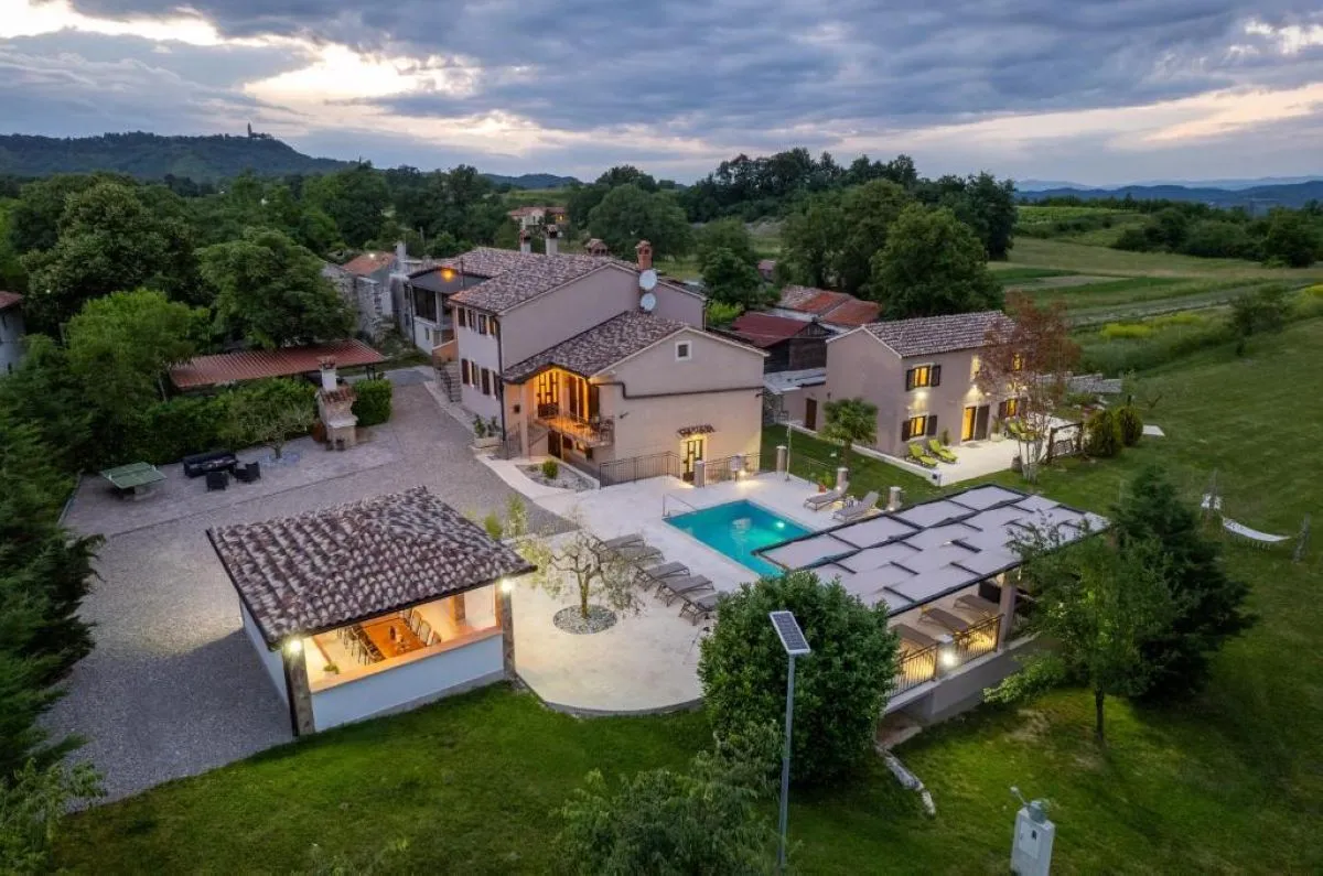 Kuća, prodaja, Pićan, Hrvatska, 420 m2, 1.200.000,00 EUR - Muraj, Krk