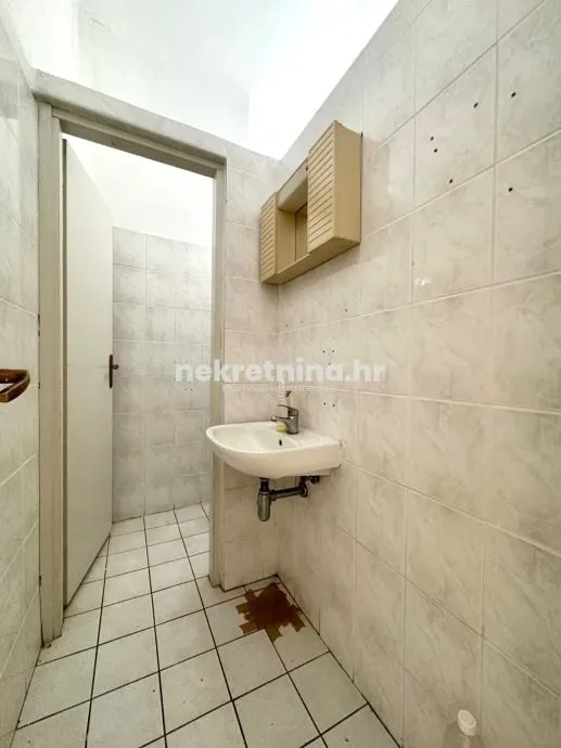 prodaja - poslovni prostor - križevci - centar - 245m2 - slika 10
