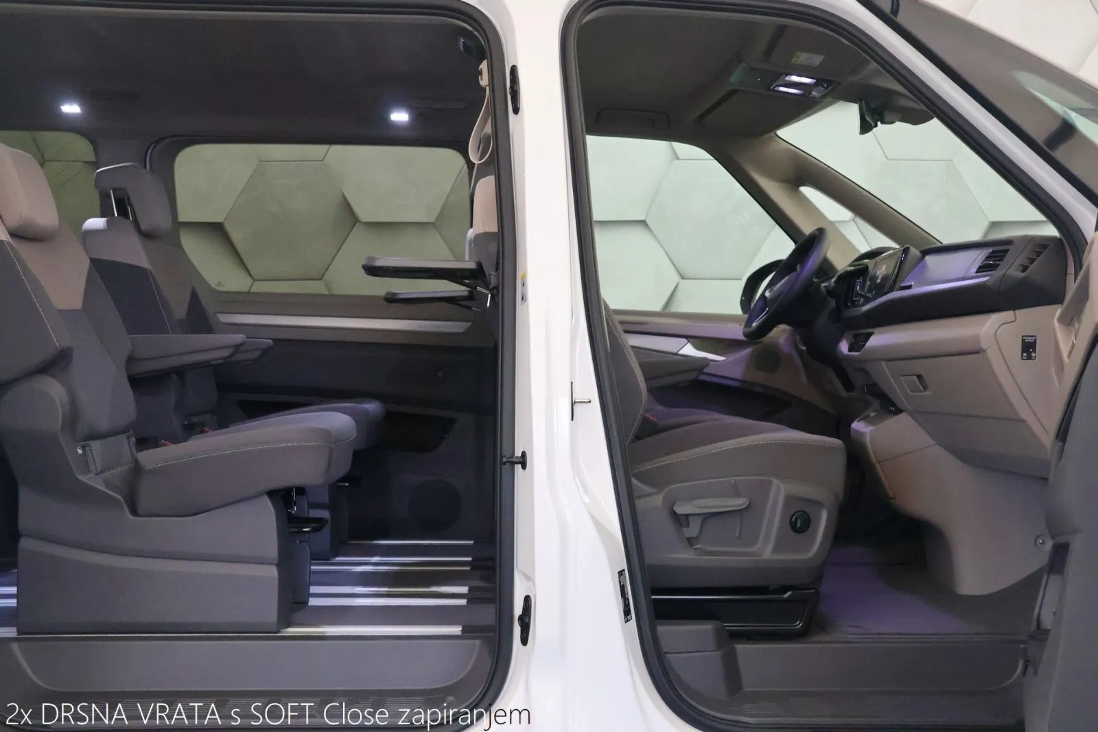 volkswagen multivan t7 n1 l2 2.0tdi dsg edition iq matrix virtual - slika 9