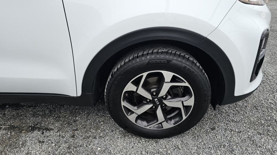 kia sportage 1,6 crdi,navigacija,kamera,alu,tempomat,climatronic,.. - slika 7