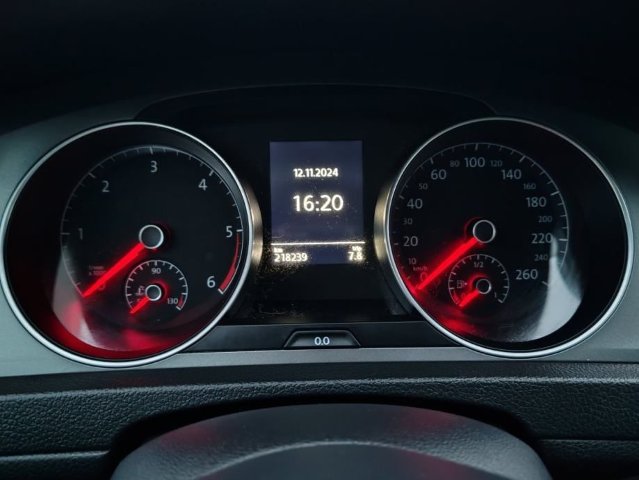 vw golf 7 variant 1,6 tdi,2014 god,218000 km,kartice - slika 15