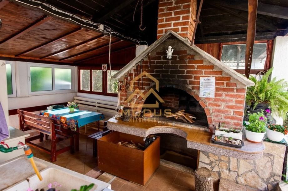 rogoznica, apartmanska kuća u blizina plaže** (prodaja) - slika 12