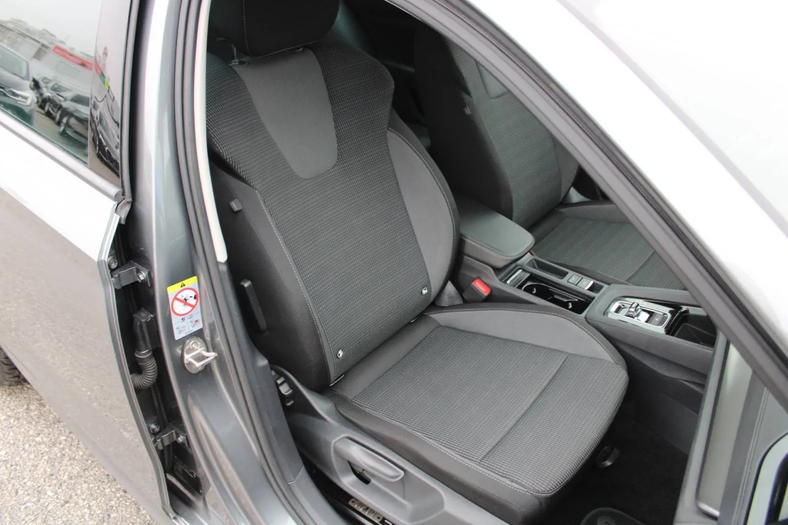 škoda octavia combi 2.0 tdi dsg 150ks *led, navigacija* - slika 14