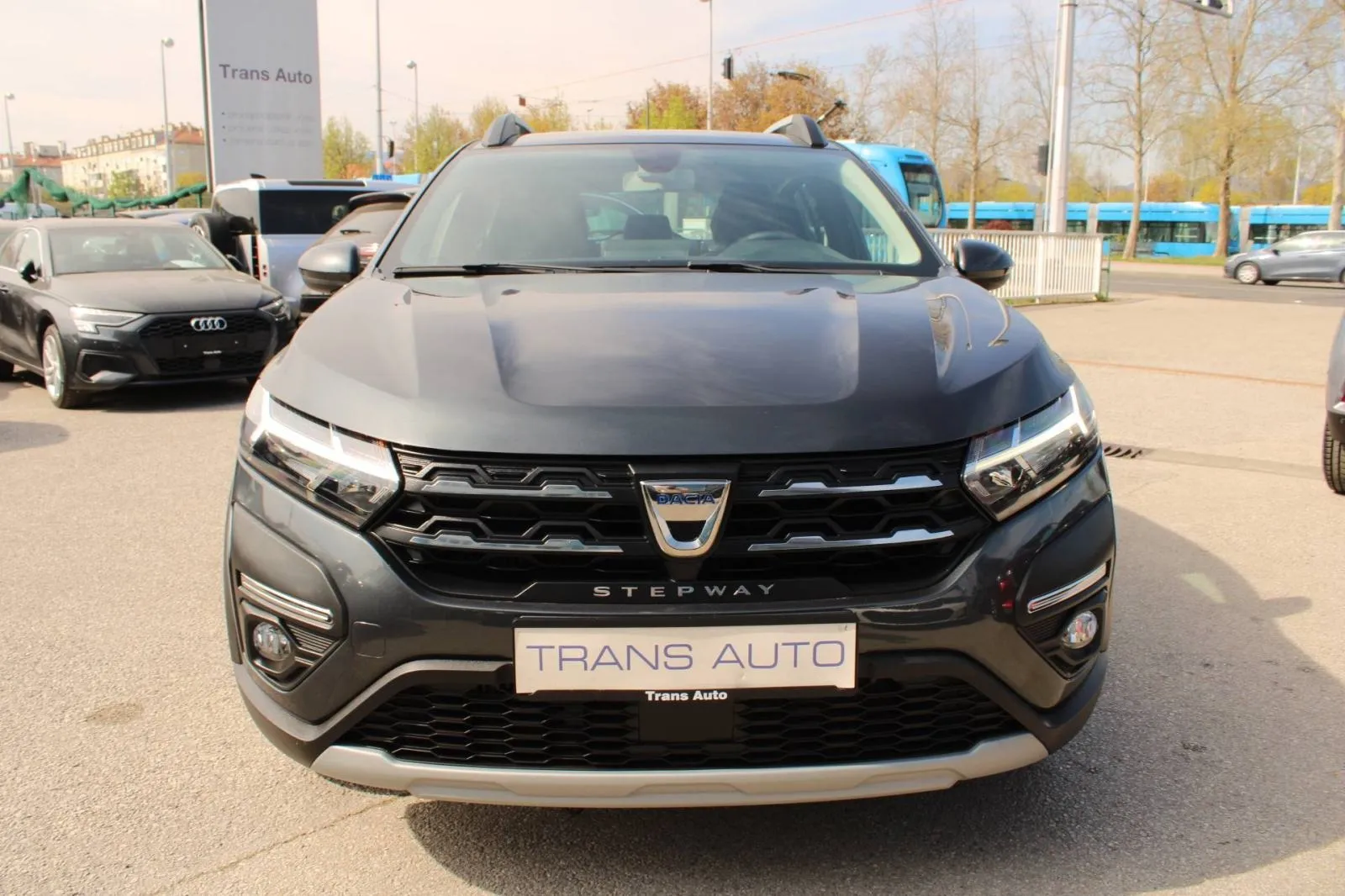 dacia sandero stepway 1.0 tce - slika 2